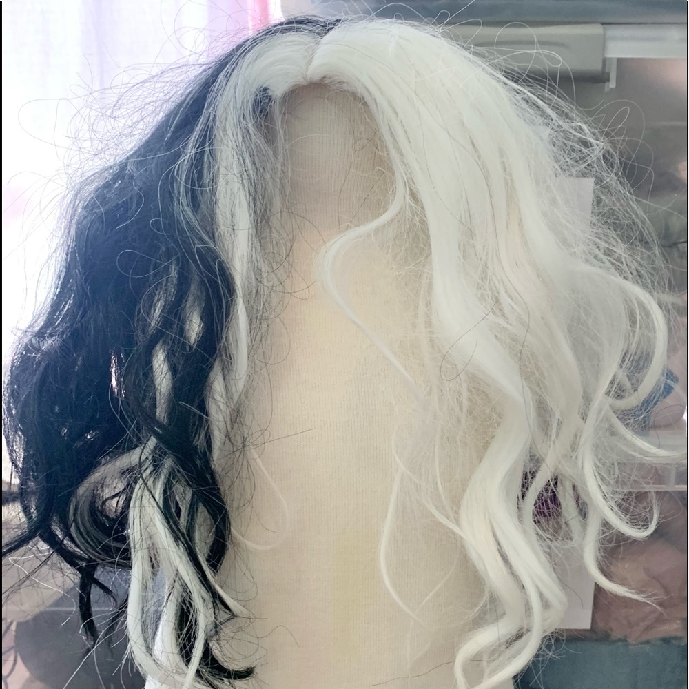Black and White Wig perfect for Halloween costume such as Cruella